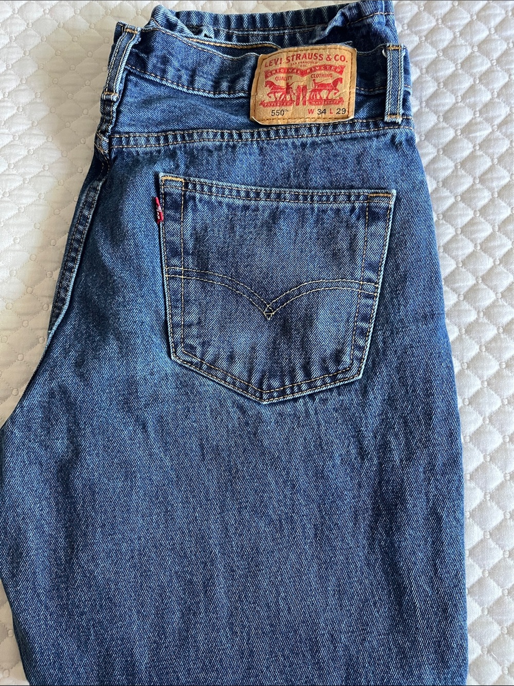 Levi's Men's Dark Blue 550 Relaxed Fit Jeans